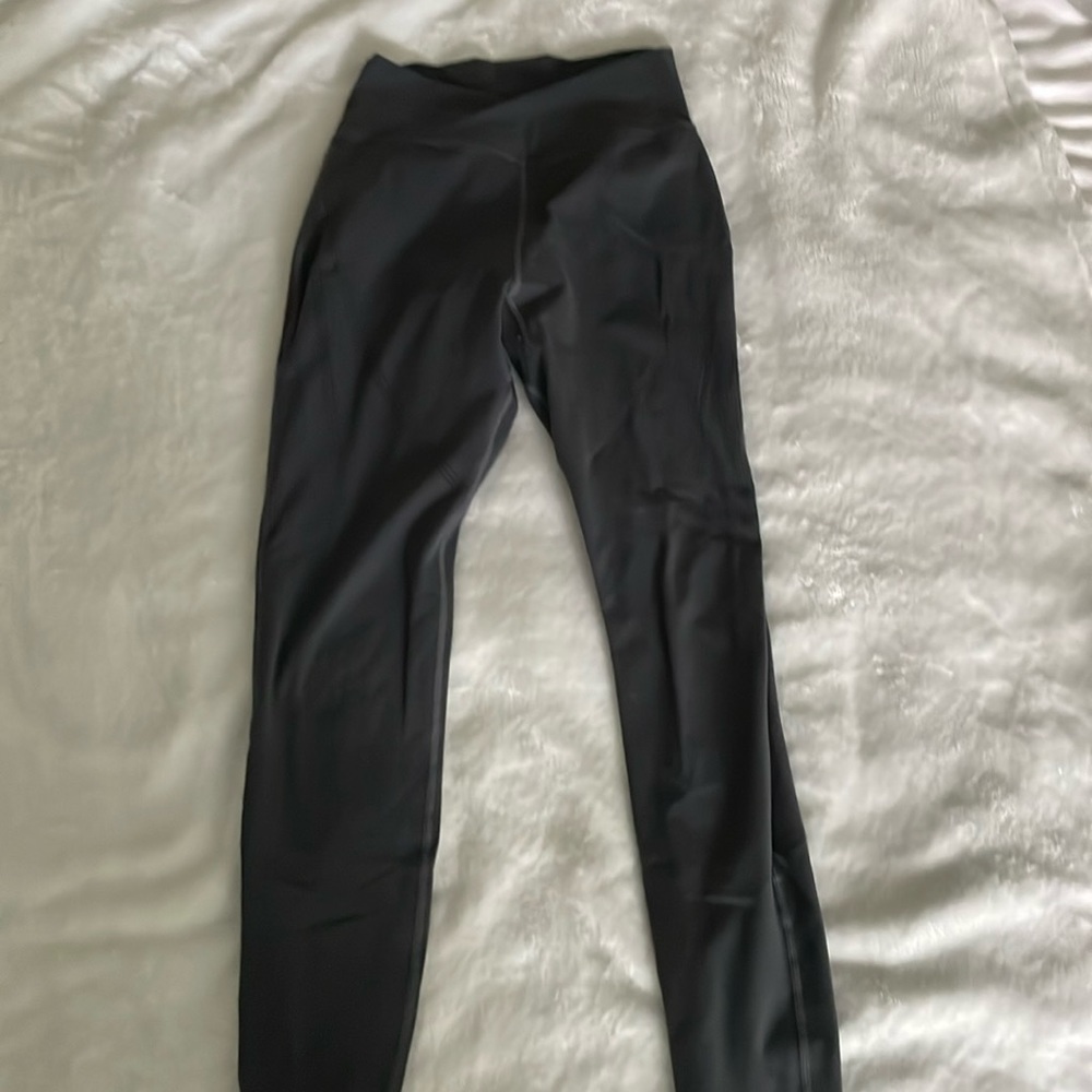 Alphalete Surface Path Laser Cut Leggings